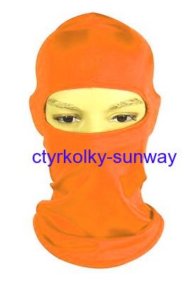 Kukla pod helmu v oranžové barvě