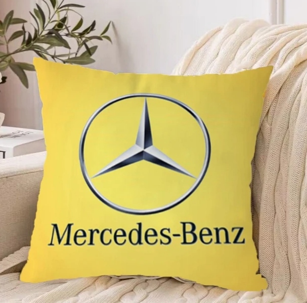 Žlutý polštář Mercedes Benz 30x30cm