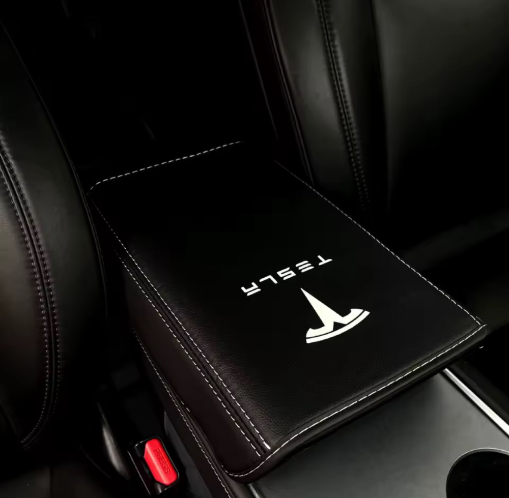 Potah na loketní opěrku pro Tesla 3 a Y
