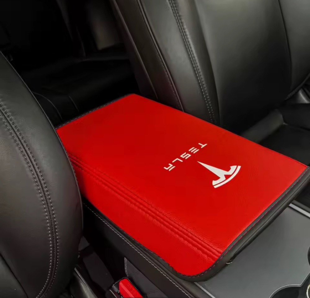 Potah na loketní opěrku pro Tesla 3 a Y