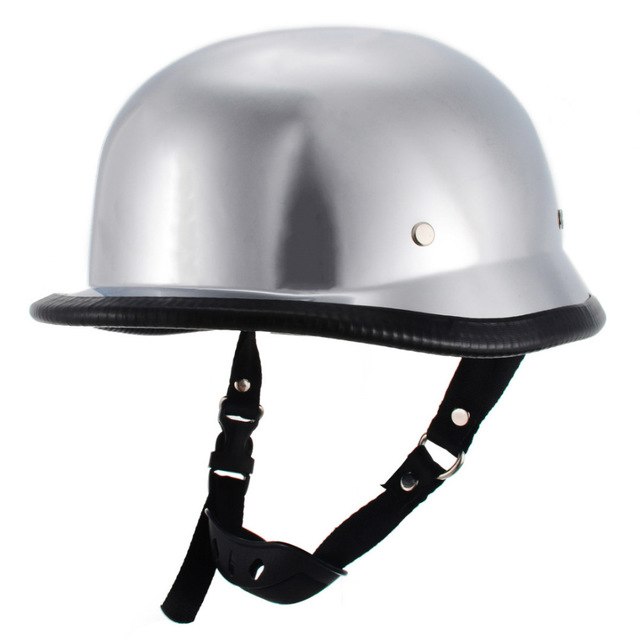 Retro německá helma stříbrná